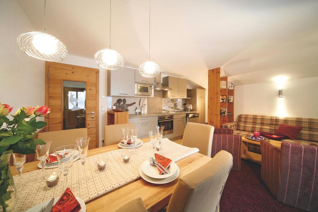 Apartment Haus Schatz 키츠부헬 객실 사진